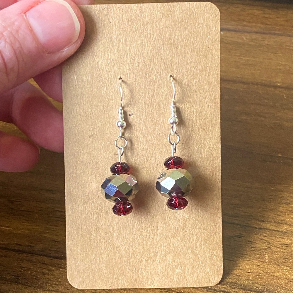 🕸️ Hand Crafted Garnet & Gunmetal Faceted Glass Beaded Earrings W/Sterling Hooks